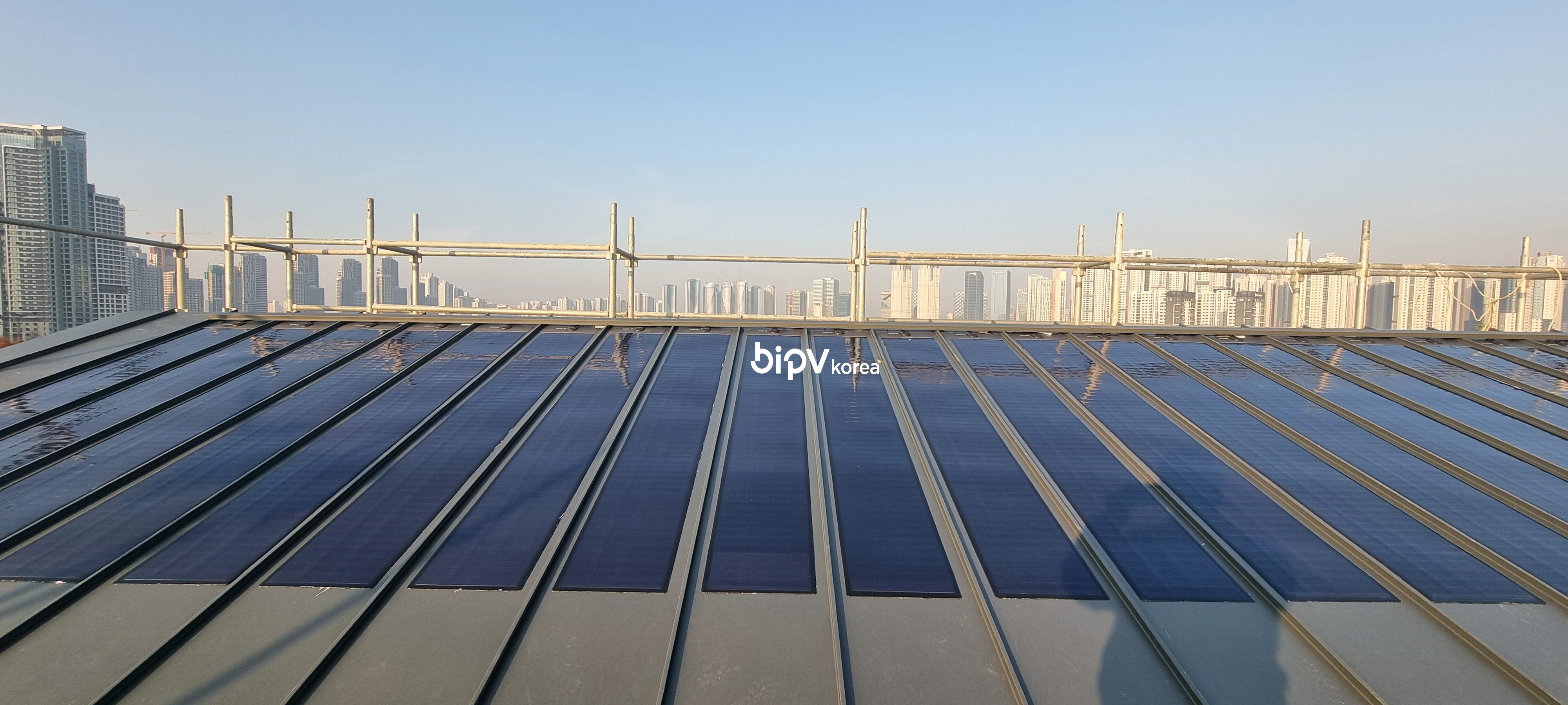 송도 잭니클라우스 골프클럽 내 주택_BIPV_CIGS Flex [첨부 이미지2]