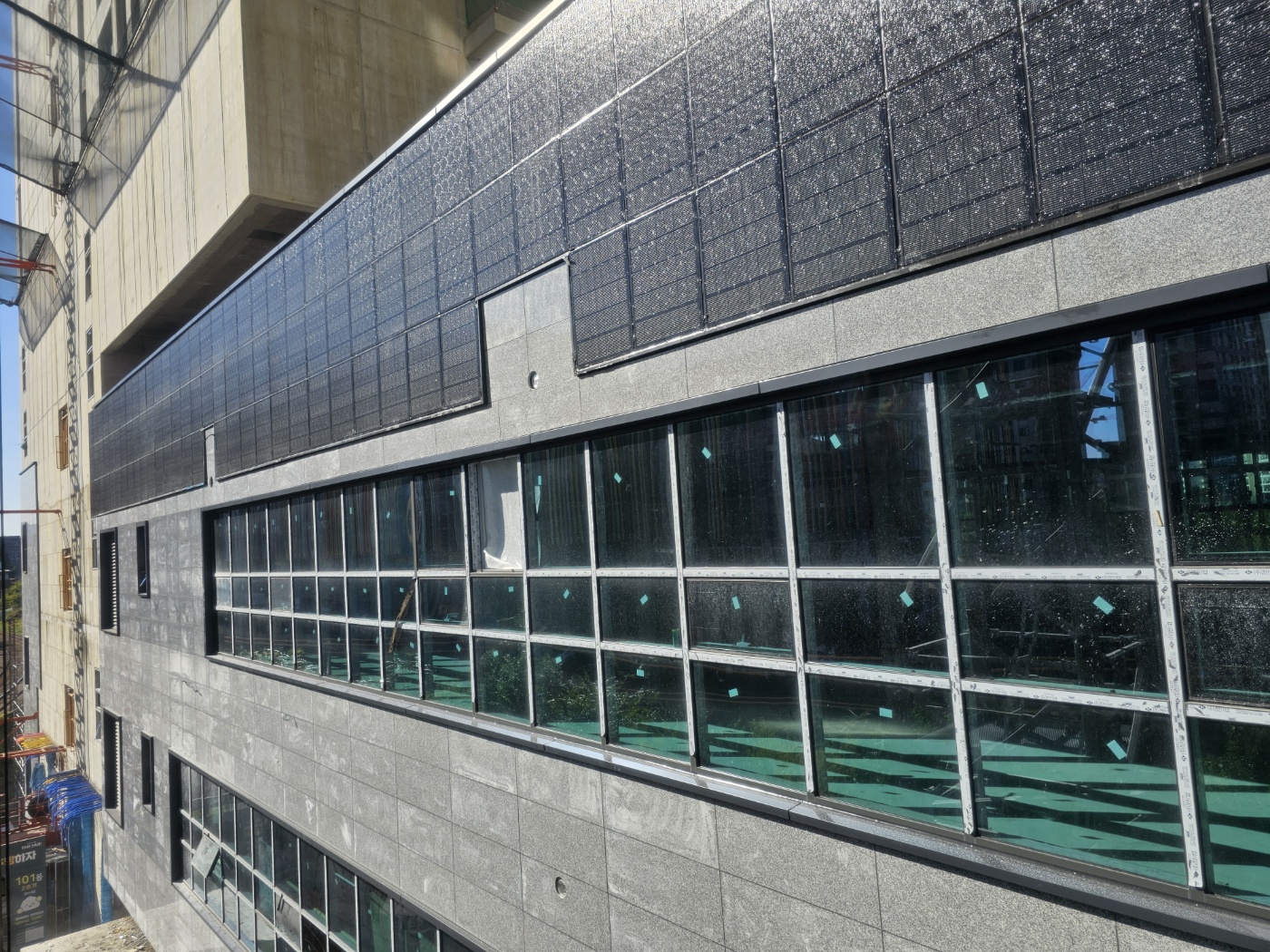 노량진 청년주택 BIPV SOLWALL 외장 시공 최종 마감 현장 [첨부 이미지1]