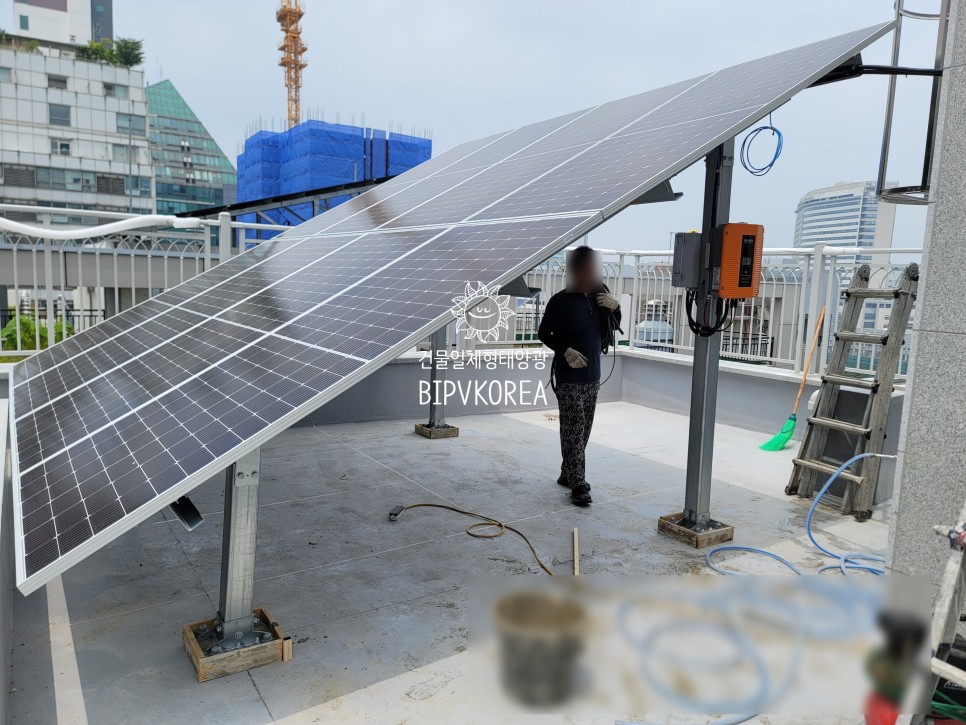 Roof-top photovoltaic system in efficiency apartment [첨부 이미지3]