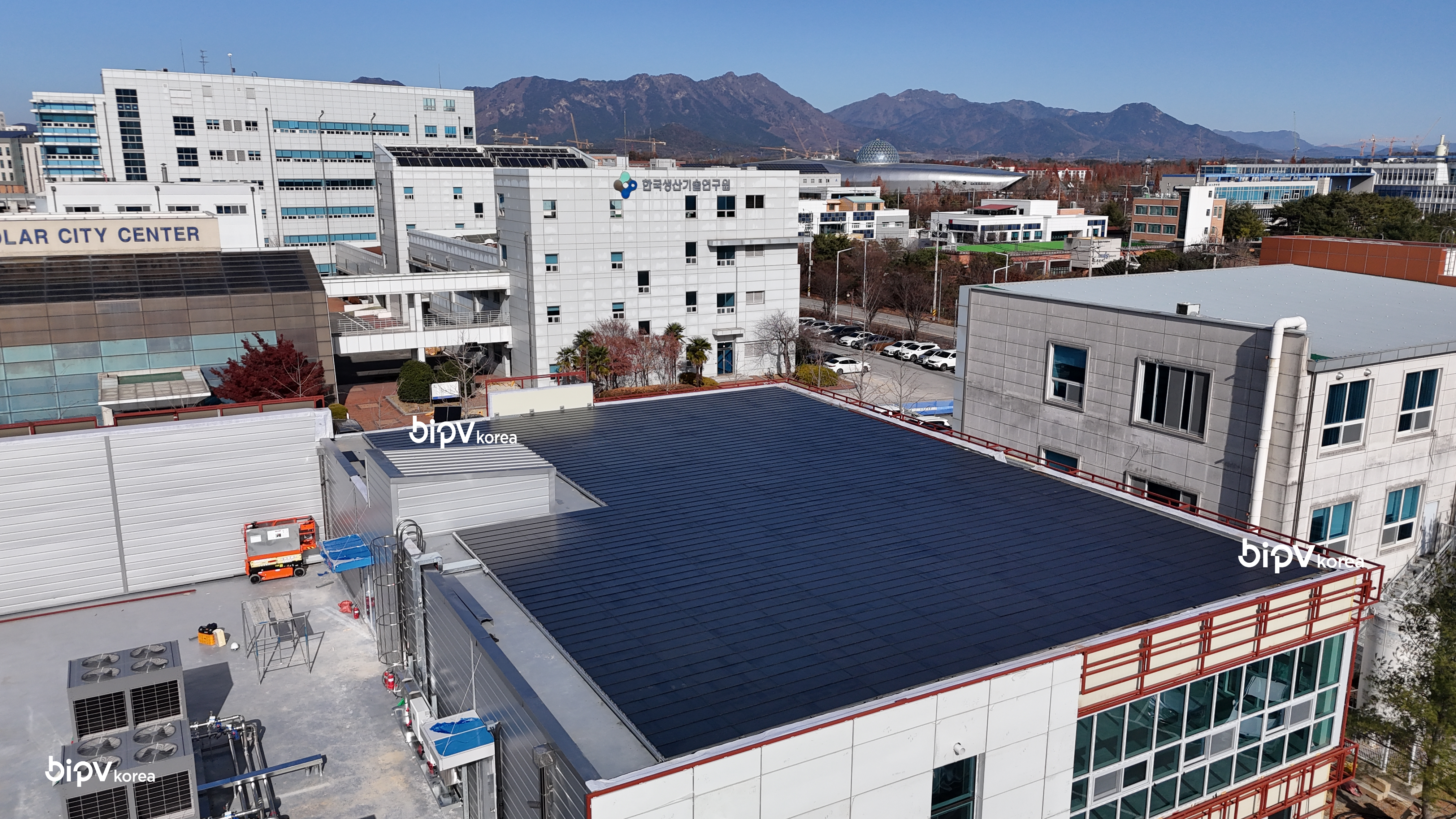 BIPV_Roof-integrated solar power SOLTILE [첨부 이미지1]