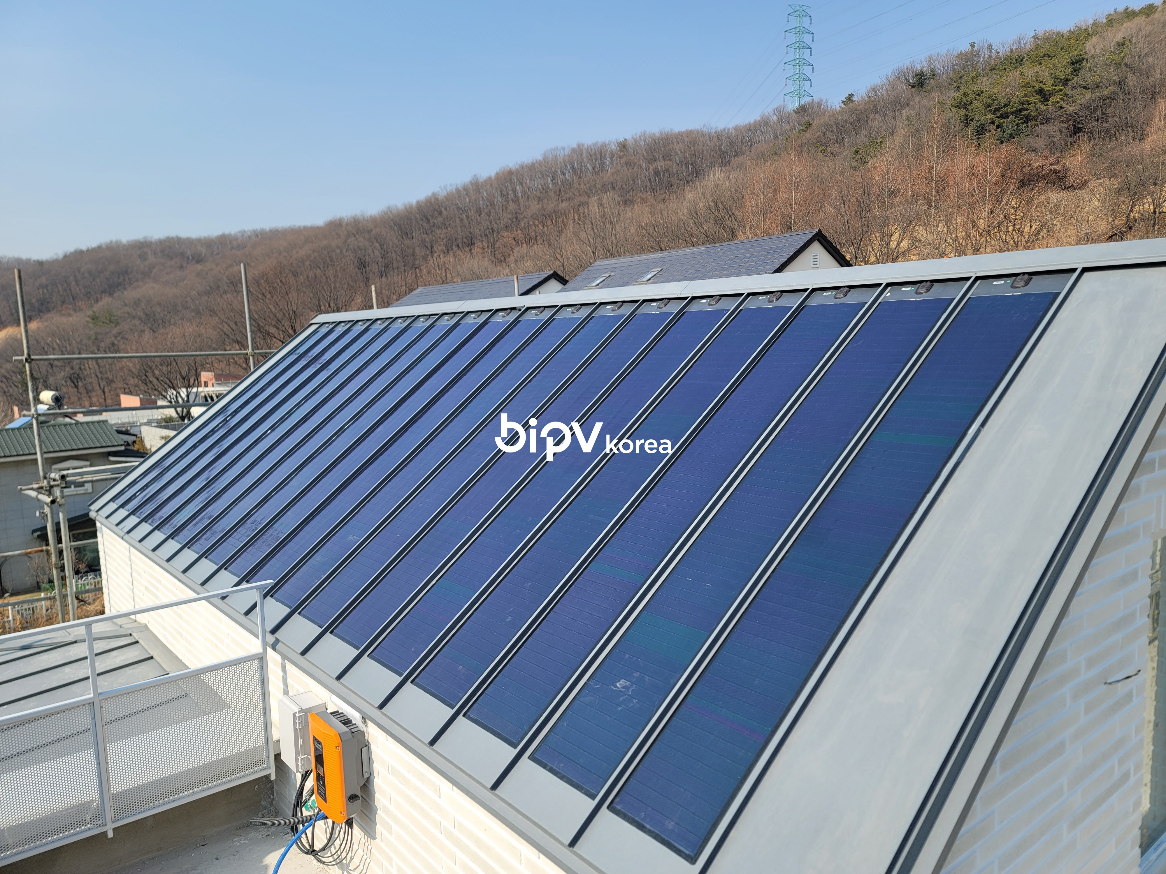 Roof integrated photovoltaic power generation system [첨부 이미지4]